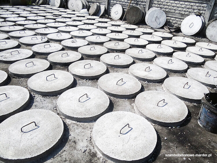 Wytrzymałe włazy do szamb betonowych z zabezpieczeniami w Czechowicach-Dziedzicach